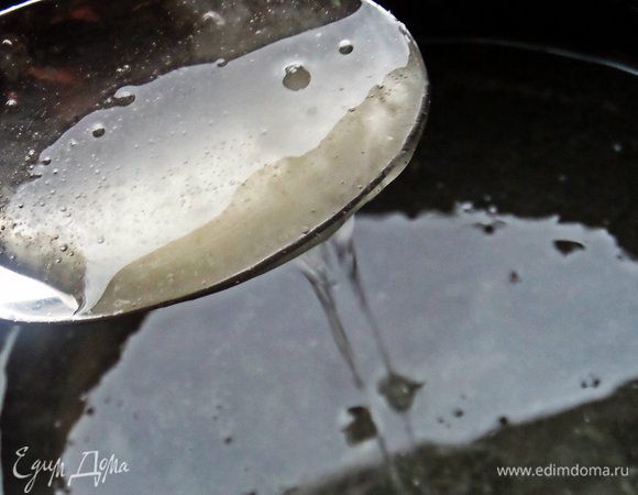 Варить продолжаем до загустения сиропа.