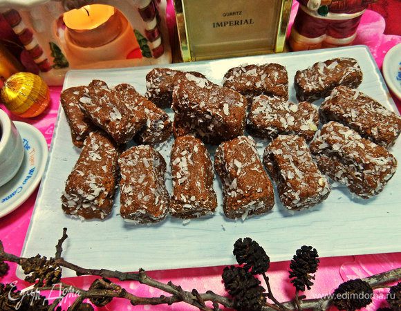 Слепить ириски. Для застывания отправить в холодильник.