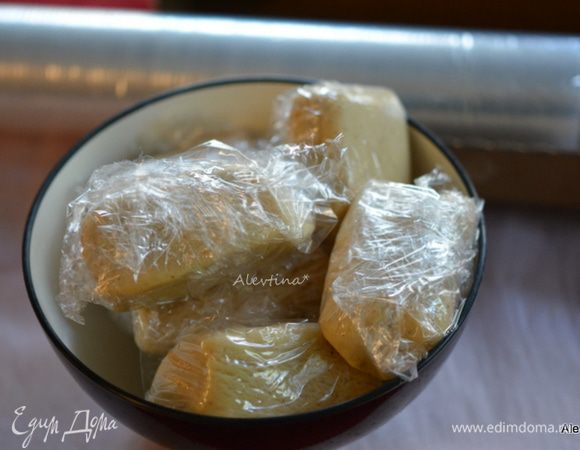 Поставить все в холодильник на 1 час.