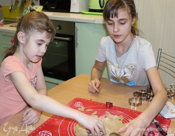 Будет очень хорошо, если к этому делу привлечь детей!