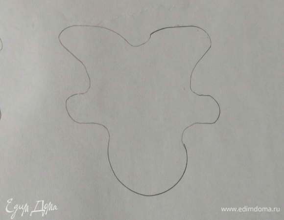 Макет. Рисуем с помощью формочки печенюшки контур. Раз, два, три — чудеса начались, переворачиваем лист, на обезьянок пока не похоже, но уже и не человечек или человечек вверх ногами.