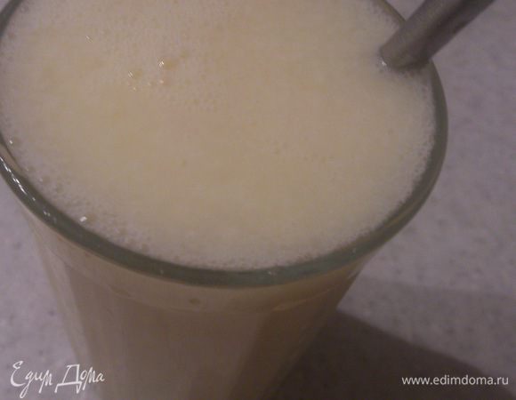 Сливочное масло перед замешиванием подержать в морозилке 2-3 часа. Яйцо взбить вилкой с солью и уксусом. Долить холодной воды до полного стакана, размешать и поставить в холодильник. Стакан у меня 250 мл.