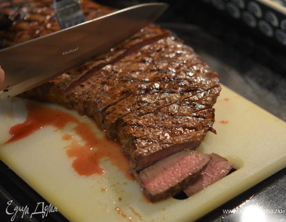 Дать постоять 10 мин и разрезать тонко на порции.