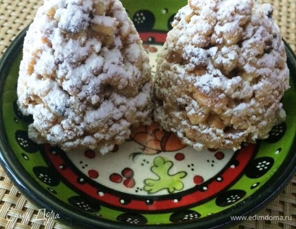 Новогодние шишки с грецким орехом.