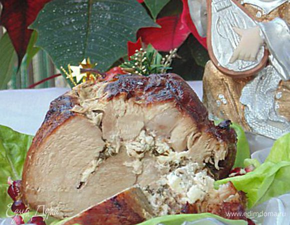 С мяса снять нитки. Посыпать гранатовыми зернами перед подачей. Подавать горячим или холодным, по желанию. Приятного аппетита!