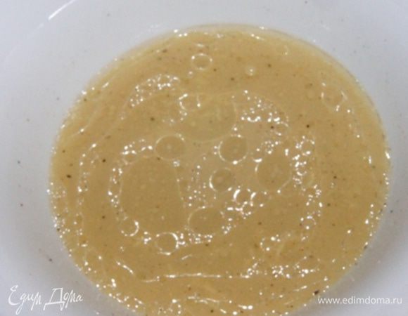 Влить вино и масло. Перемешать.