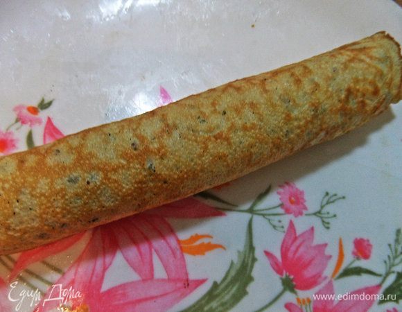 Сворачиваем трубочкой.