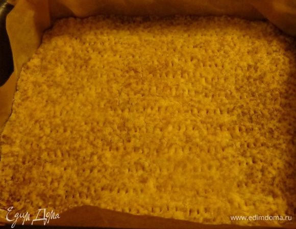 Печь до золотистости при 180°C минут 15-17. Охладить полностью, не вынимая из формы.