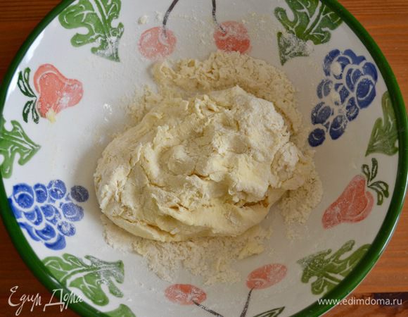 Руками замесить тесто... 