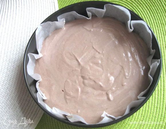 Сверху — творожную начинку с какао.
