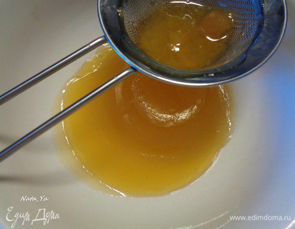 Протереть его через сито.