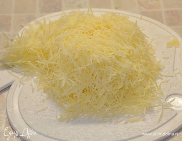 Пармезан натереть на мелкой терке и...