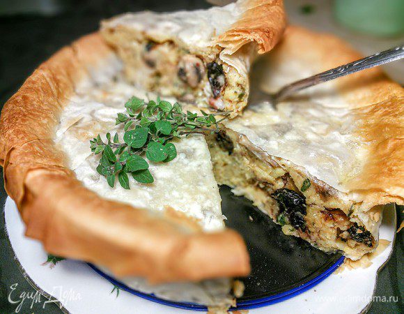 Дать торту немного остыть. Подавать торт тёплым... 