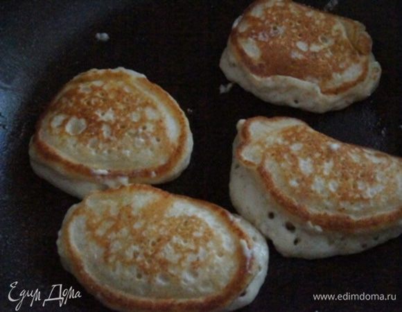 Жарить оладьи на растительном масле.