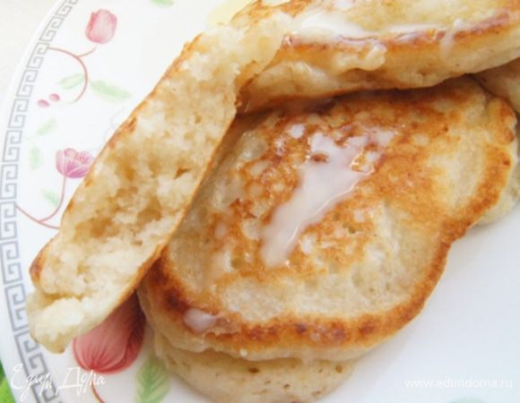 Подавать с джемом или сметаной, мы любим со сгущенкой :)
Приятного аппетита! 
