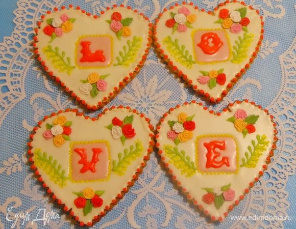 Из остатков теста я сделала еще кое-что. Например, вот эту композицию.