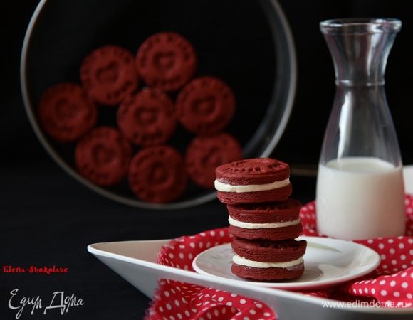 Угощайтесь! 
Вкуснее всего печенье чуть охлаждённое. 