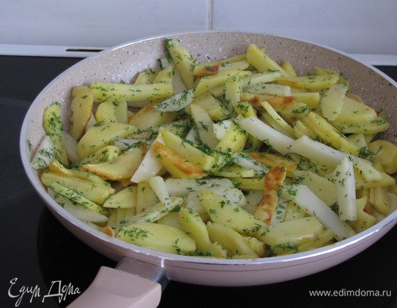 В это время можно поджарить картошечку или приготовить другой гарнир.