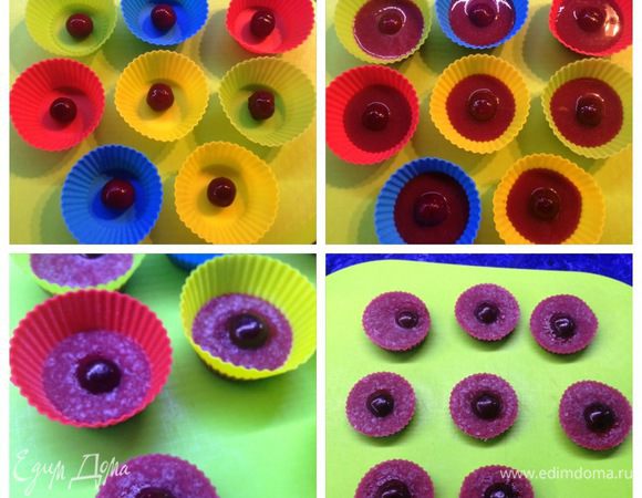 Подготовим формочки для вишневого желе. Нужны были полусферические силиконовые формочки. Но из-за отсутствия таковых, я использовала имеющиеся в наличии (на фото).   
В маленькие силиконовые формочки выкладываем вишню (по 1 шт. в каждую). Сверху залить желе. Убираем в морозилку на несколько часов.
У меня хватило на 8 формочек.
Когда желе замерзнет, освобождаем из форм.