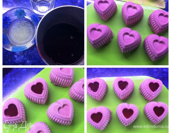 Вишневое желе:

Желатин для набухания замачиваем на несколько минут в холодной воде. 
В сотейник наливаем воду, добавляем сахар и вишнёвый сок. 
Доводим смесь до кипения. Снимаем с огня и добавляем набухший желатин. Перемешиваем до полного его растворения. Остужаем.
Замороженные пирожные достаем из формочек. В небольшие углубления (если они есть) сверху тонким слоем вылить желе. Убрать в холодильник до застывания.