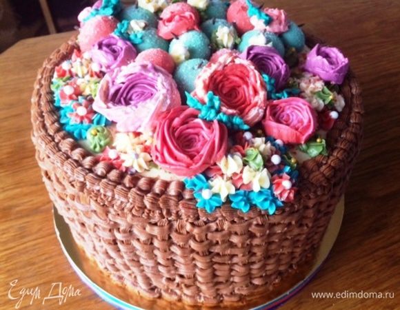 Это я готовила торт для друзей ко Дню Рождения, хотела и вам показать.
Вот такая корзинка у меня получилась.

Мой вдохновитель, учитель, советчик, хороший друг и просто обворожительная женщина — Зарина.
Заринушка, спасибо тебе большое за твои советы и кулинарные рецепты, мне есть на кого равняться и у кого учиться!!