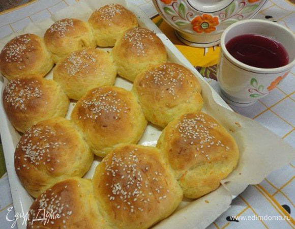 Ну вот, наконец-то, они готовы. Жаль нельзя сразу есть (бабушка не разрешает) и с нетерпением ждем, когда же они остынут.