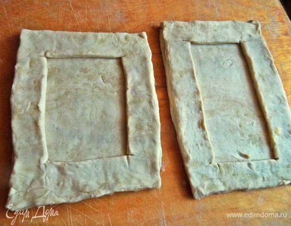 Вырезать такие оконца,которые приклеиваем к основе взбитым яйцом.