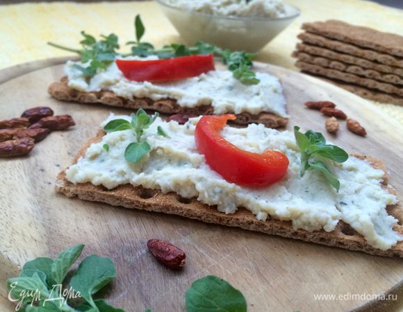 Подаем форшмак с хлебцами, с бородинским хлебом, просто ложкой едим, кому как больше нравится :)
Приятного аппетита!!!