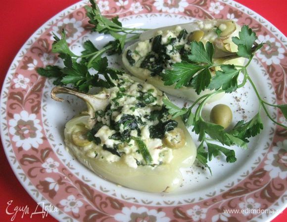 Перцы можно есть горячими, можно охладить при комнатной температуре, убрать в холодильник на 2 часа.
Приятного аппетита!