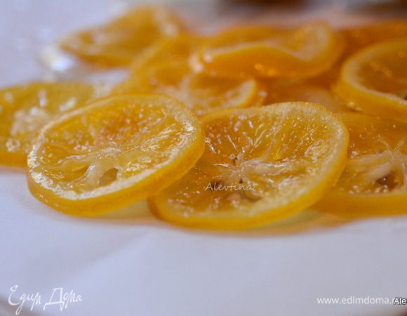 Приготовим заранее лимонные цукаты.
http://www.edimdoma.ru/retsepty/78978-limonnye-tsukaty