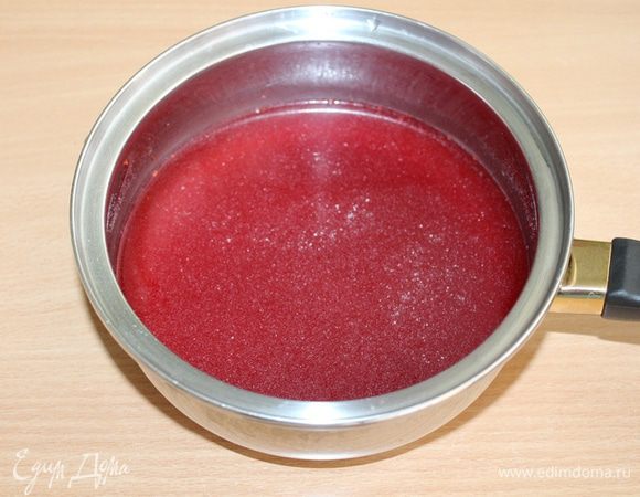 Добавить агар-агар, оставить на 10 минут.