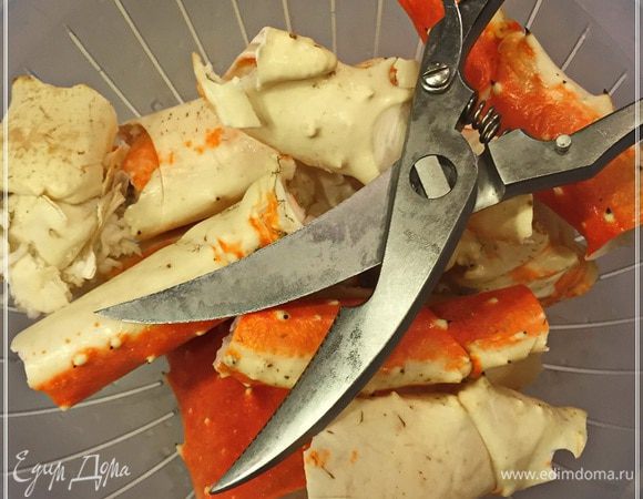 Вот такие ножницы очень пригодятся для дальнейшего процесса. 
