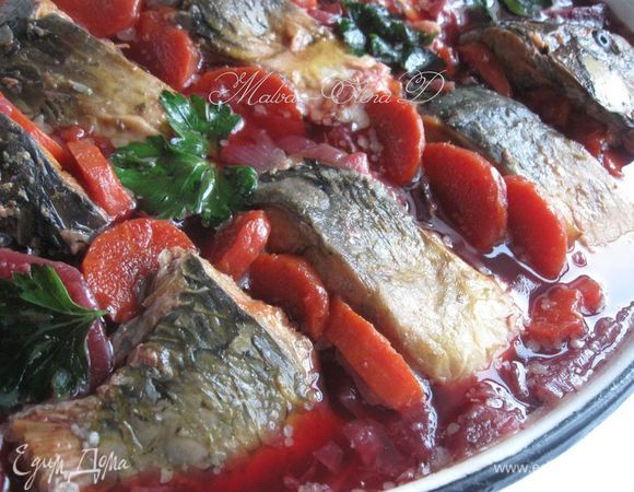 Еще фотография этой вкусной рыбки...Получаются не только кусочки очень нежной рыбки, но и изумительные овощи в желе.