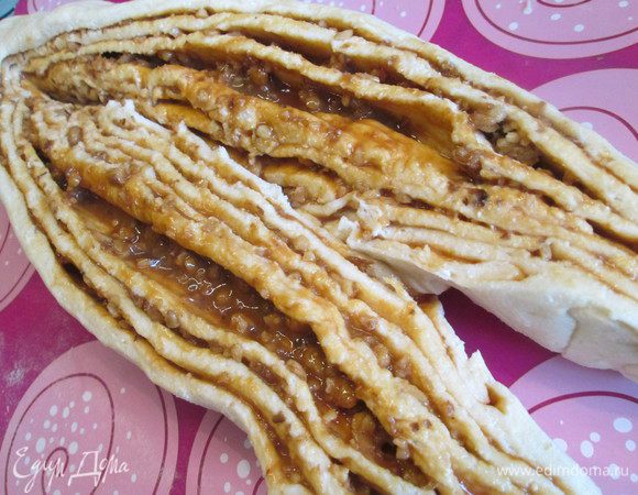 Разворачиваем обе половинки наружу.