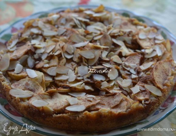 Достанем из духовки и дать постоять остыть 15 мин. Снять кольцо. Переложить торт на тарелку. Дать постоять еще 1 час при комнатной температуре. Переставить в холодильник на 2 часа.