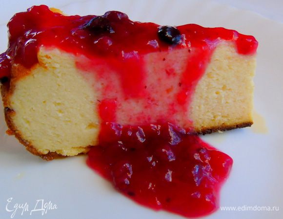 А вот с ягодным соусом :) Приятного чаепития!!!