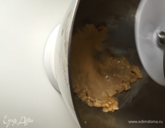 Переводим на среднюю скорость и месиииим. Минут 15-20. Если честно, то уже на этом этапе я раза два успела подумать, что у меня ничего не получится...