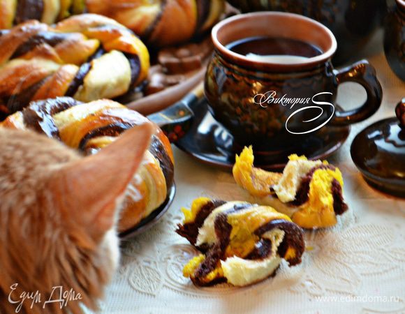 Подавайте булочки тёплыми к чаю или кофе. Можно и с молоком, это по вашему желанию. В нашей семье булочки понравились всем...ну абсолютно всем!)