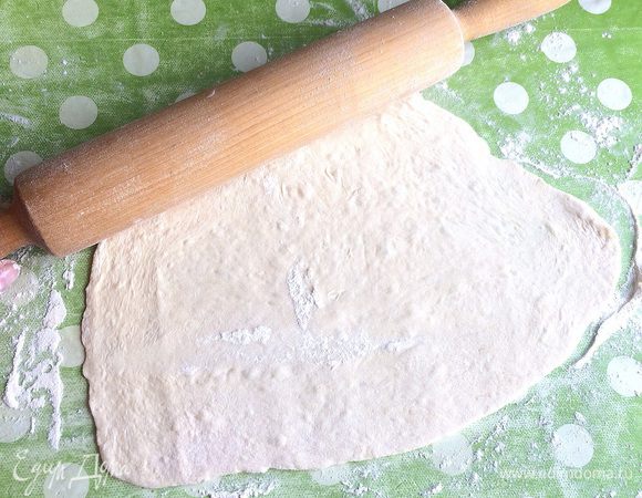 Каждую часть необходимо раскатать.