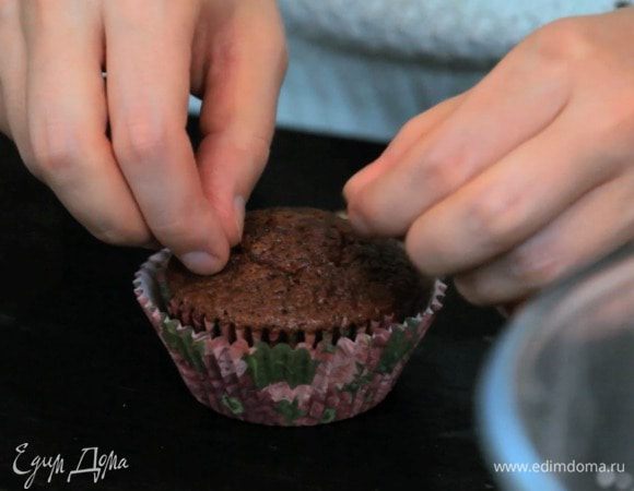  При желании накрыть оставшейся "крышечкой" теста.