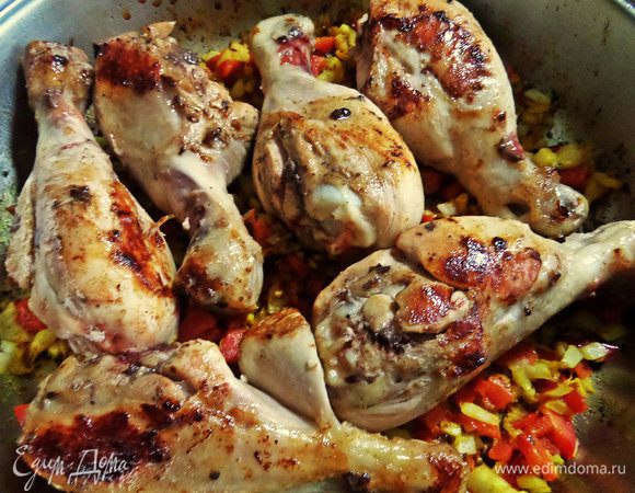 Возвращаем к овощам курицу.