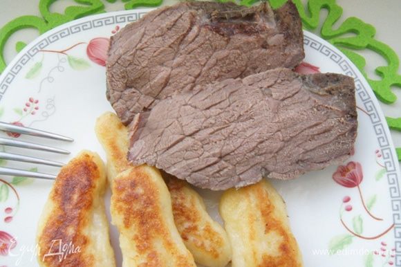 Мы кушали их с мяском от Алевтины http://www.edimdoma.ru/retsepty/70615-govyadina-v-rassole. Ну очень рекомендую.