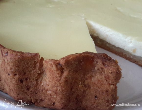 Выключить духовку, приоткрыть дверцу и дать чизкейку полностью остыть. Кухню наполнит аромат уюта и тепла. Убрать торт в холодильник на ночь. Крем на столько нежный, что вам никто не поверит, что здесь нет творога. Исключительно домашний и простой в приготовлении чизкейк "Мила" станет вашим фирменным рецептом! Приятного чаепития!