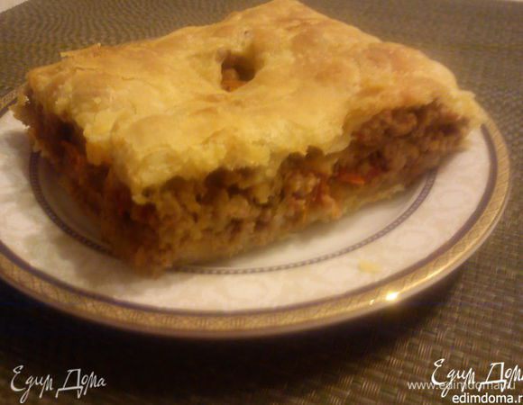 Или вот такой пирог с мясным фаршем http://www.edimdoma.ru/retsepty/53105-pirog-s-myasnym-farshem-i-vyalenymi-pomidorami