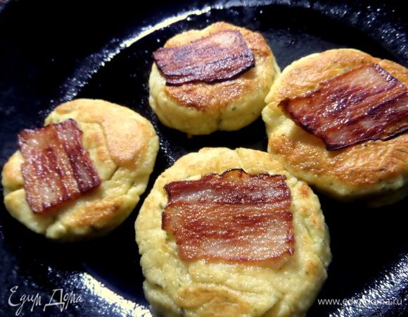 Обжарим с каждой стороны.