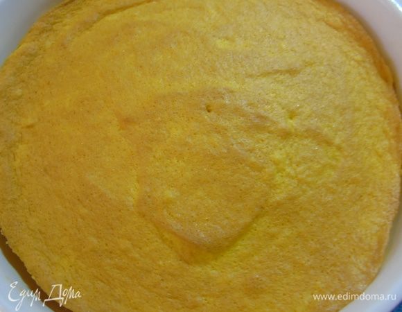 До золотистости, достать и остудить на решетке.