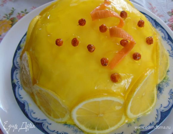 Украшаем по своему желанию. Я по-простому — лимончиком и морковкой с калиной:)