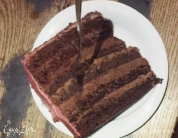 А это разрез торта, мне уже прислали, так сказать, отчет.
Все остались довольны, торт понравился.
