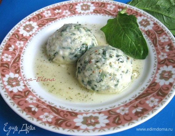 Подавать немедленно, полив соусом со сковороды, можно посыпать немного тертым на мелкой терке пармезаном.

Приятного аппетита!