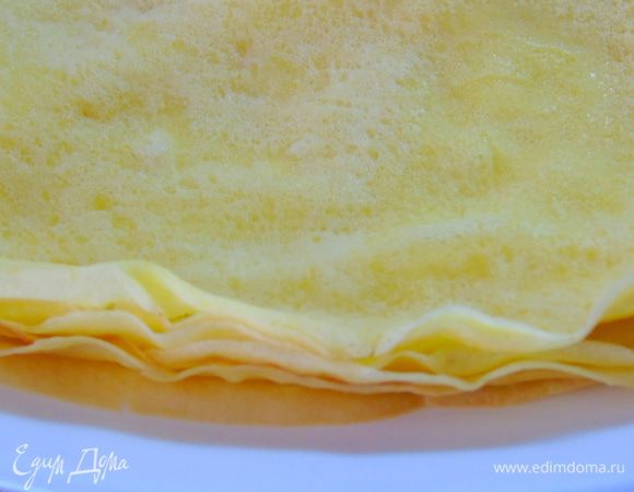 Выходит 8 шт блинов (диаметр сковороды 28 см).